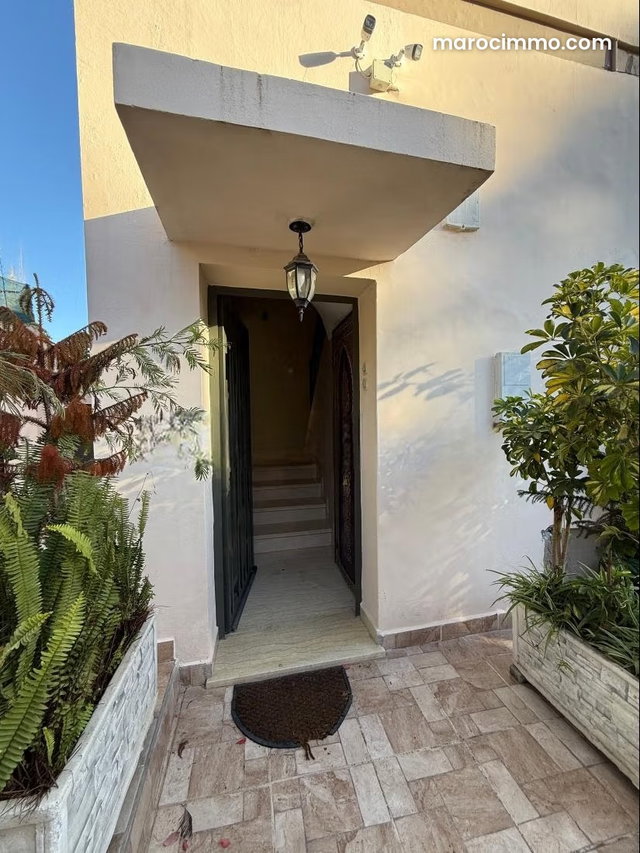 Location d'un appartement à Jbel Kbir. Surface de 170 m² 4 chambres 3 salon — 2