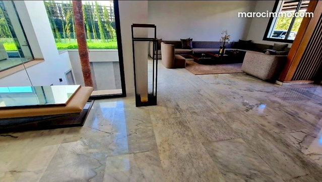 LOCATION villa neuve sur 3 niveaux avec ascenseur — 5