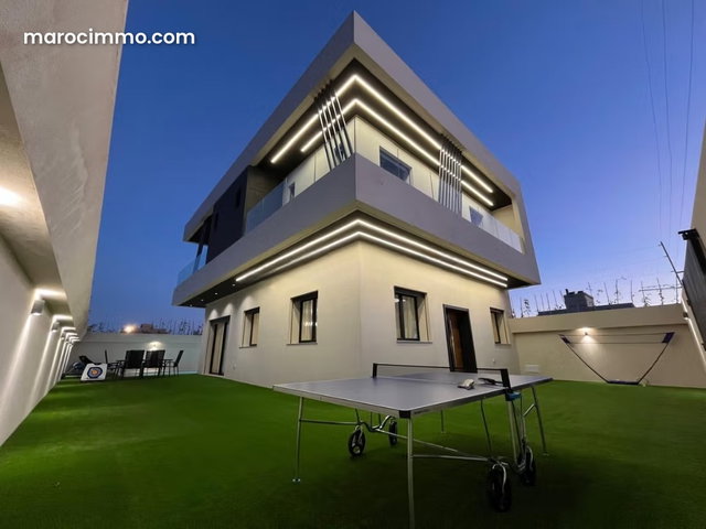 Villa contemporaine en vente — 2