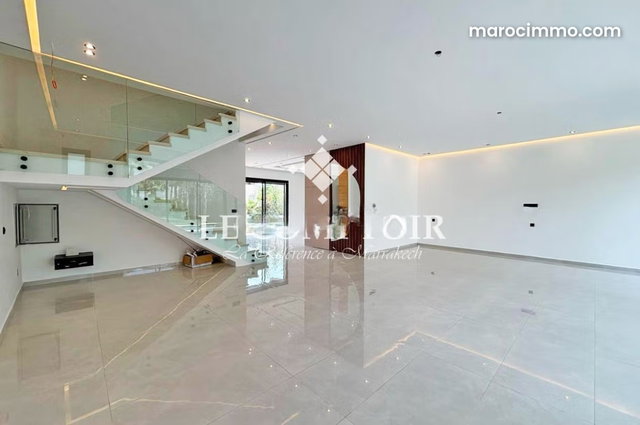Jolie propriete moderne a louer — 4