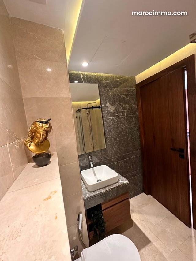 56m Apt for Yearly Rent on 4th Floor — 3