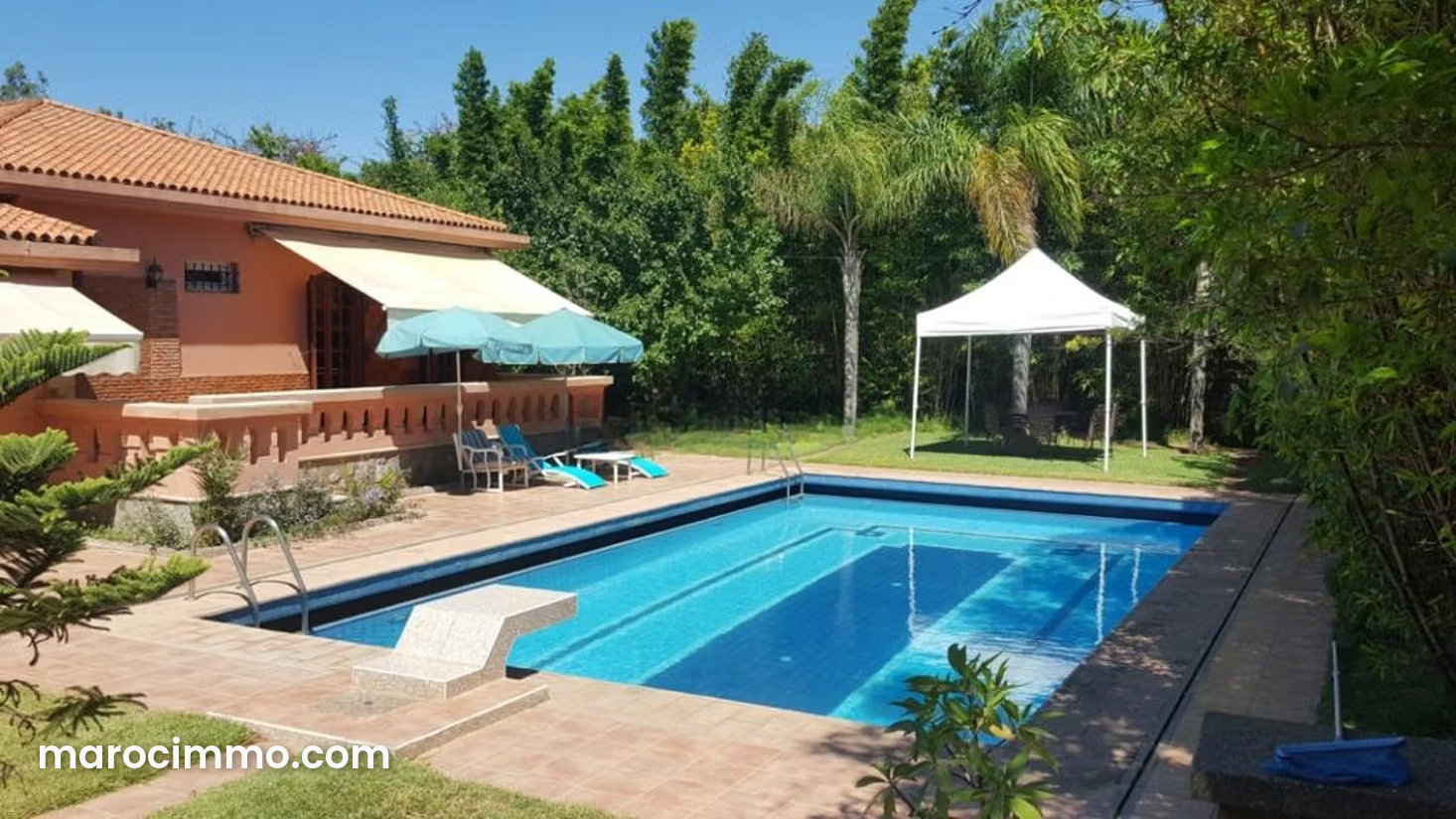 Furnished villa with pool and 5,000 m² garden, central Bouskoura — Bouskoura