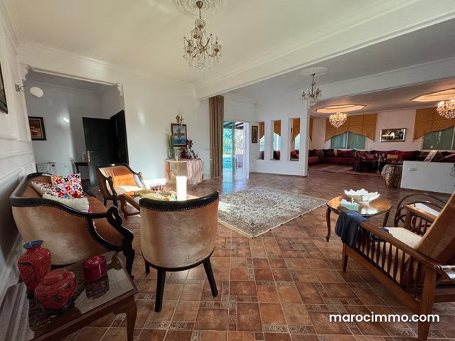 Magnifique ferme à vendre sur la route — 3