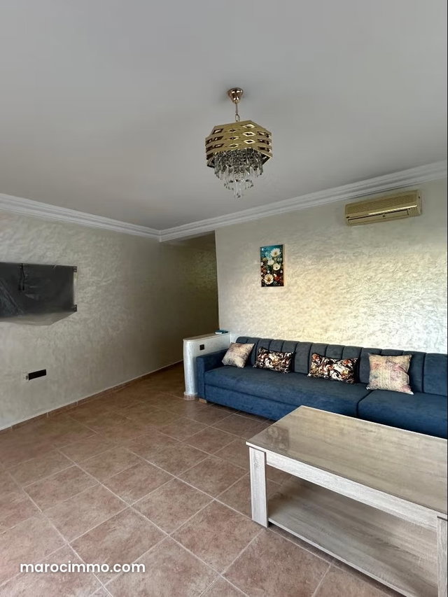 Apartment for Rent in the Center. 3 Comfortable Bedrooms. Concierge Service, Air Conditioning — 3