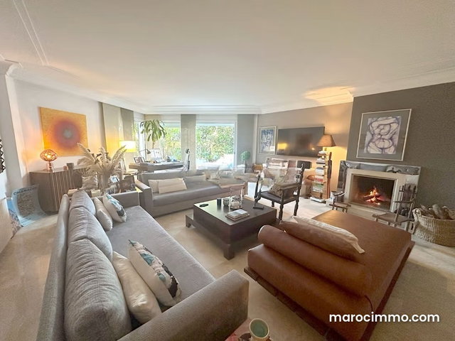 For Sale Residence Donzac Ground Floor 313 m2 — 2