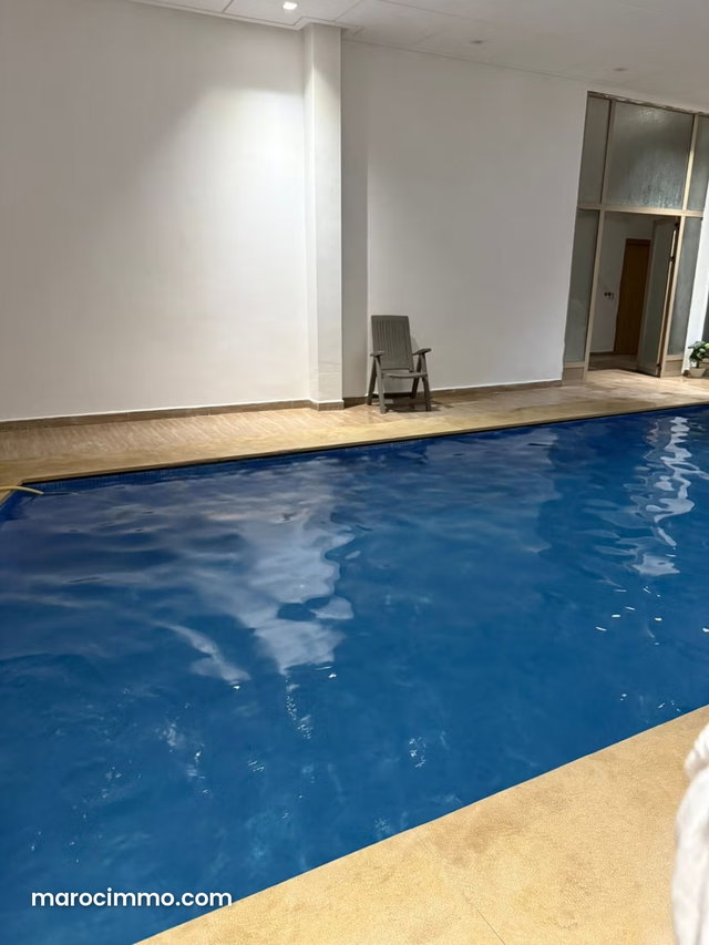 Apartment for sale in Hivernage. 3 comfortable bedrooms — 5