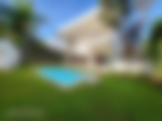 فيلا 1320 م² بمسبح وحديقة في المدينة الخضراء بوسكورة — بوسكورة