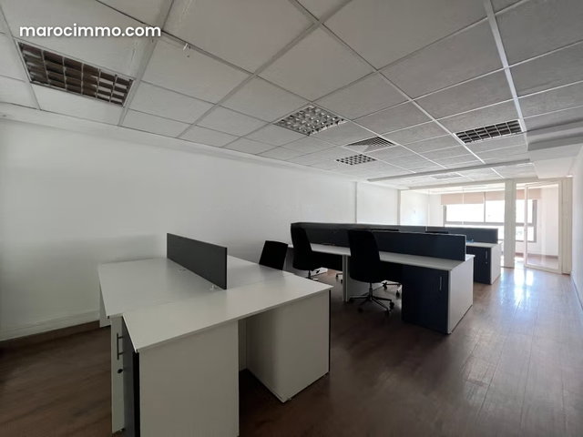 Offices for Rent in Ain Diab. Total Area 110 m². With Garage and Elevator — 3