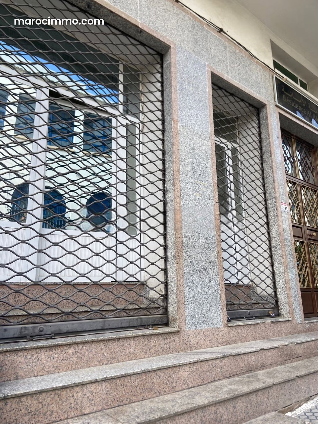 محل تجاري 260 م² للإيجار في قلب طنجة — طنجة