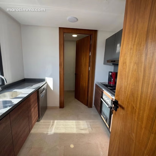 Superbe appartement à louer à cfc — 2