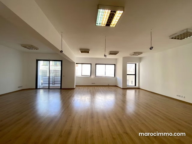 Plateau de Bureau 150 m² Racine — 2