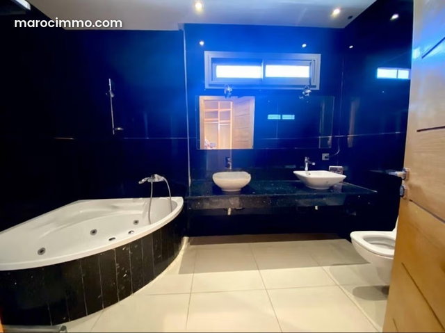 Location top villa piscine jardin manaf 1000 m — 3