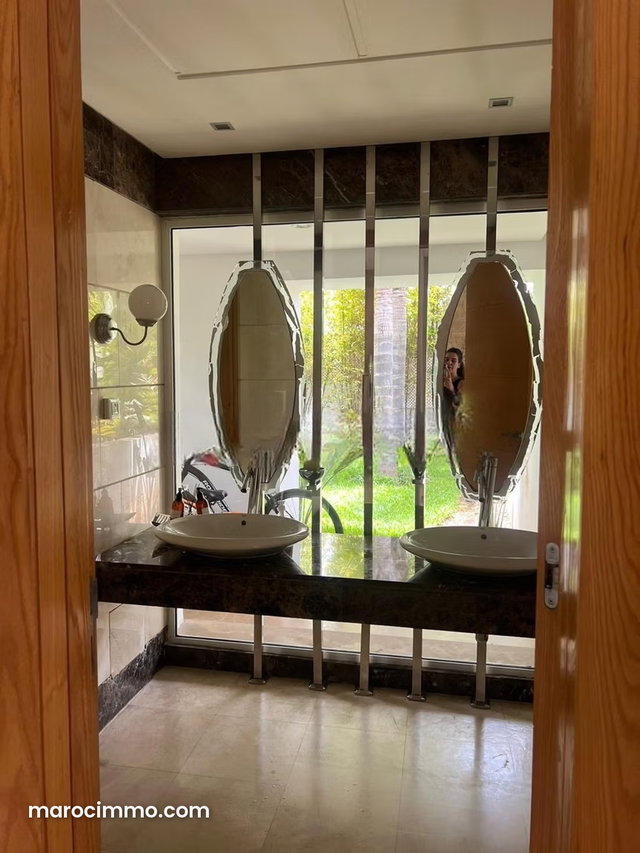 Luxurious Large Detached Villa for Sale in Ville Verte — 4