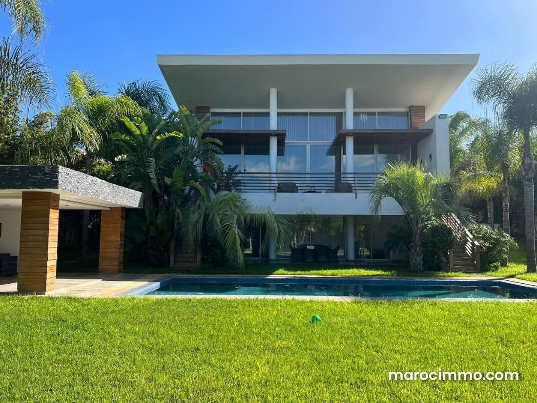 550 sqm Villa with Pool and Garden, Ville Verte Bouskoura — Bouskoura