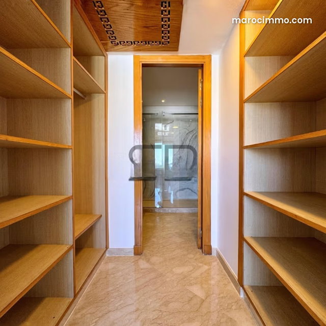 Modern Apartment for Rent in Racine — 4