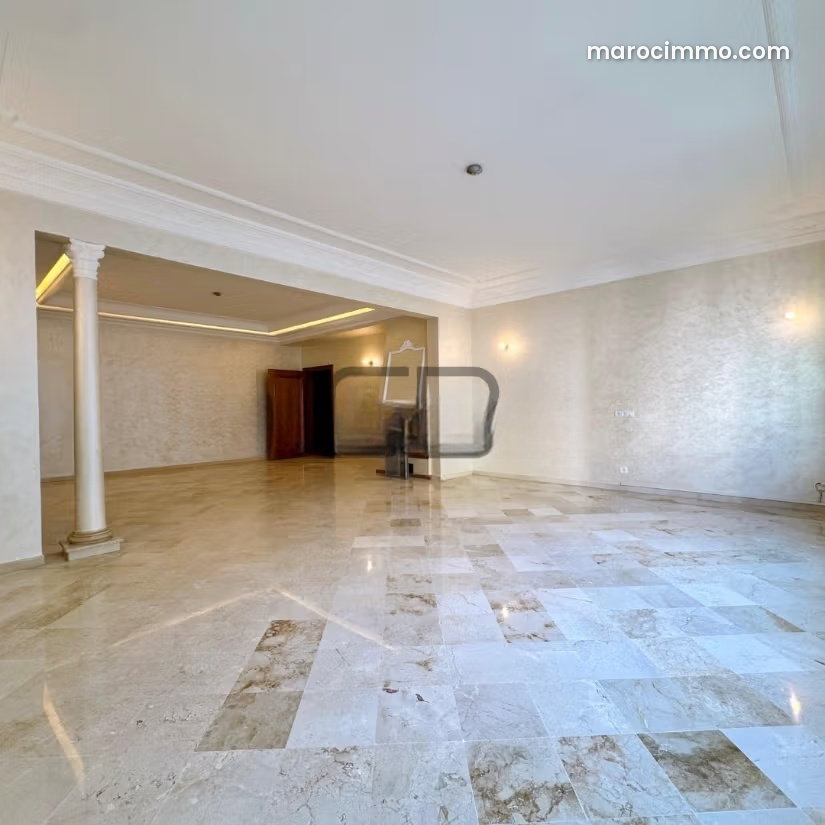 Spacious 170 sq m apartment with terrace in Racine, Casablanca — Casablanca