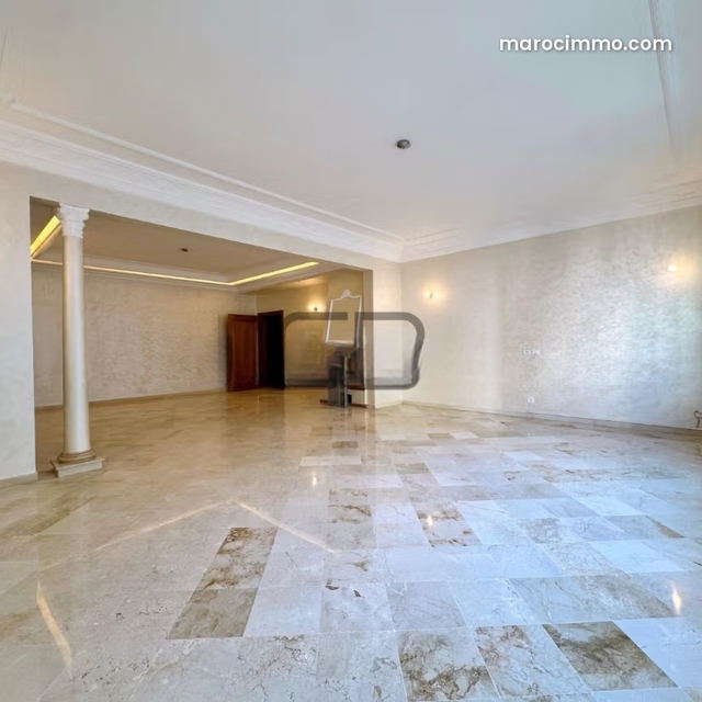 Spacious and quiet apartment for rent — Casablanca