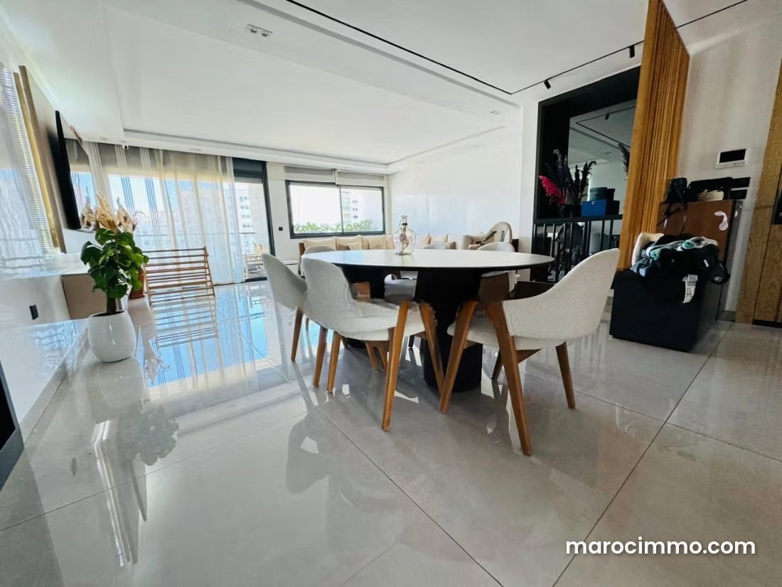 Appartement meublé 200 m² avec terrasse à Racine Casablanca — Casablanca
