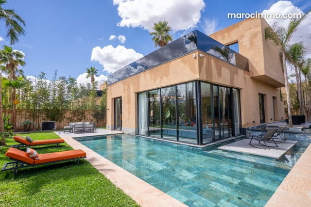 Luxurious Villa for Sale in Route de l'Ourika. 360 m². Furnished — Marrakesh