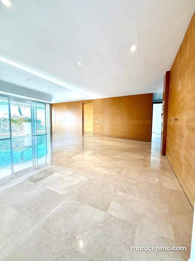 Excellent Empty Apartment for Rent — 4