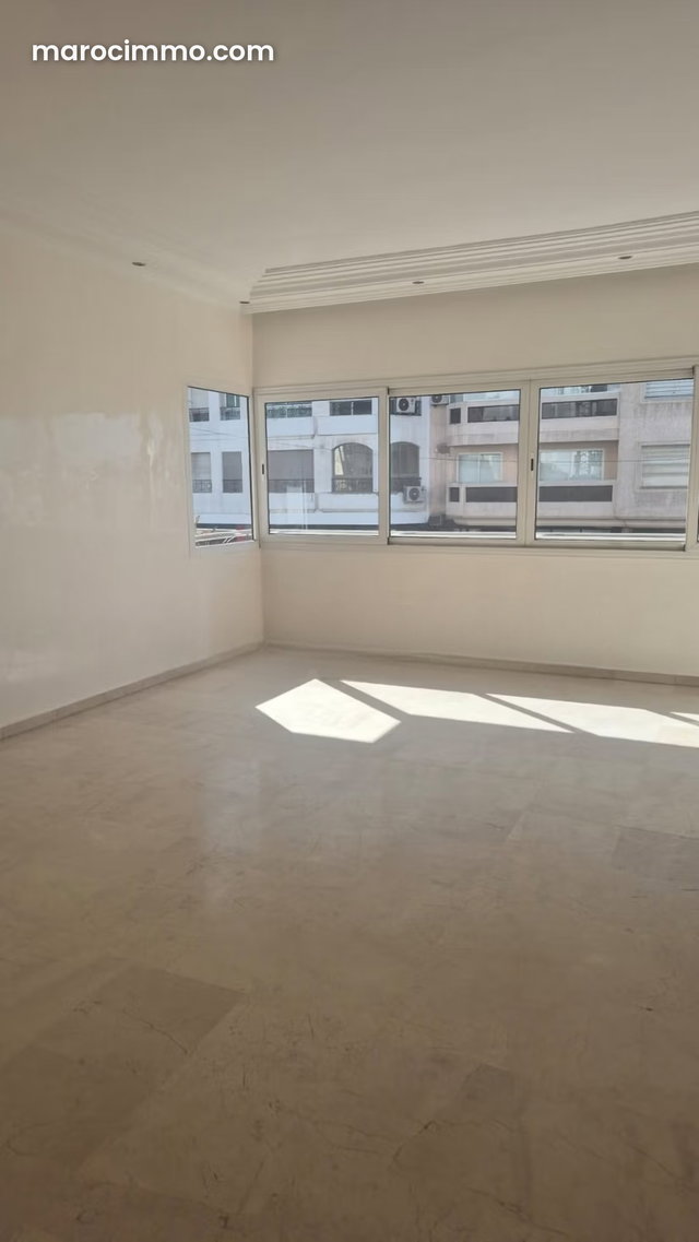 Bel appartement à louer TERRASSE à TRIANGLE D'OR — 2