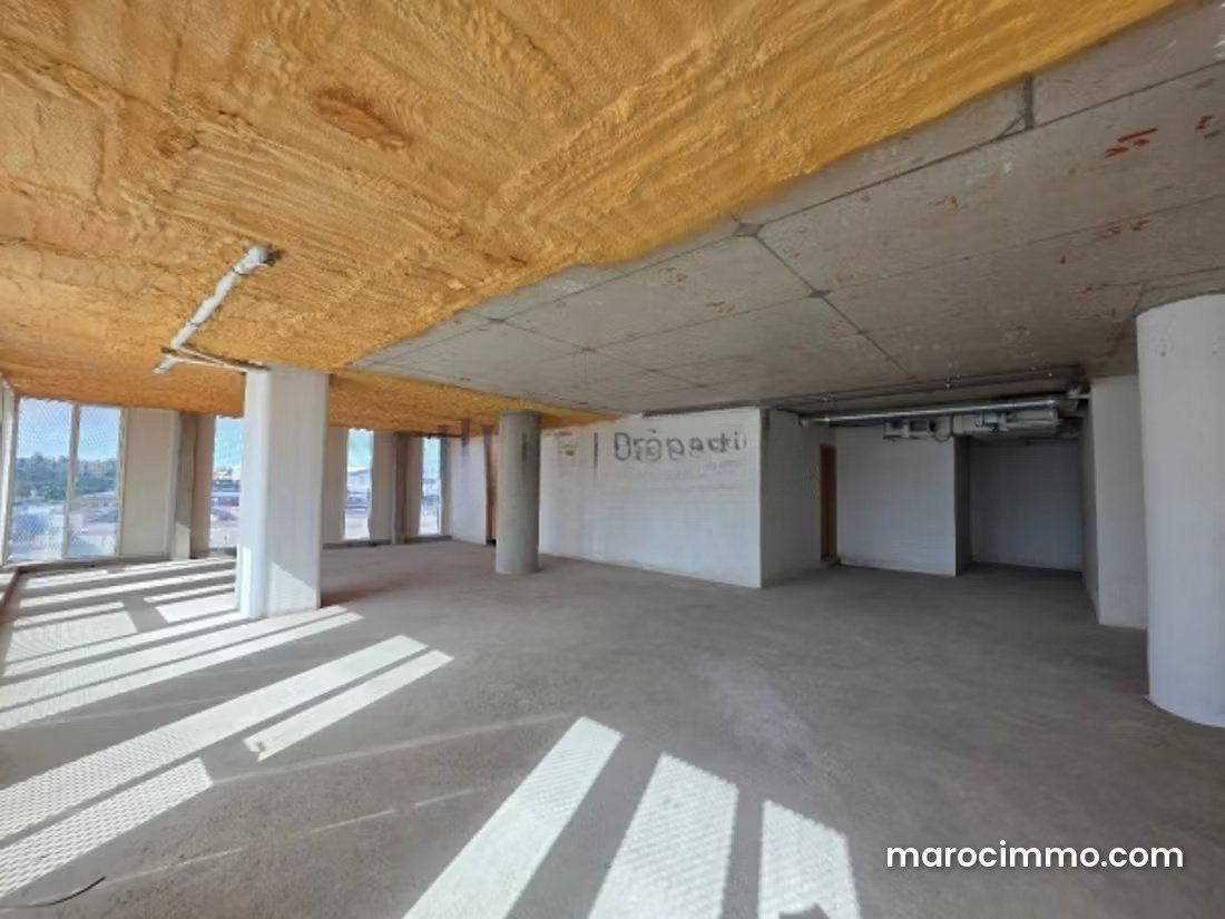 Bureau 177 m² CFC, labellisé, shell & core, parking inclus — Casablanca