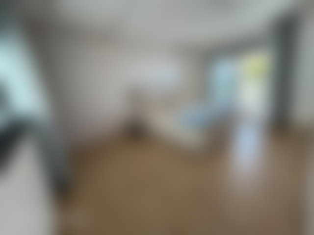تريبلكس فاخر مع شرفة وجاكوزي للكراء بحي كاستيا طنجة — 4