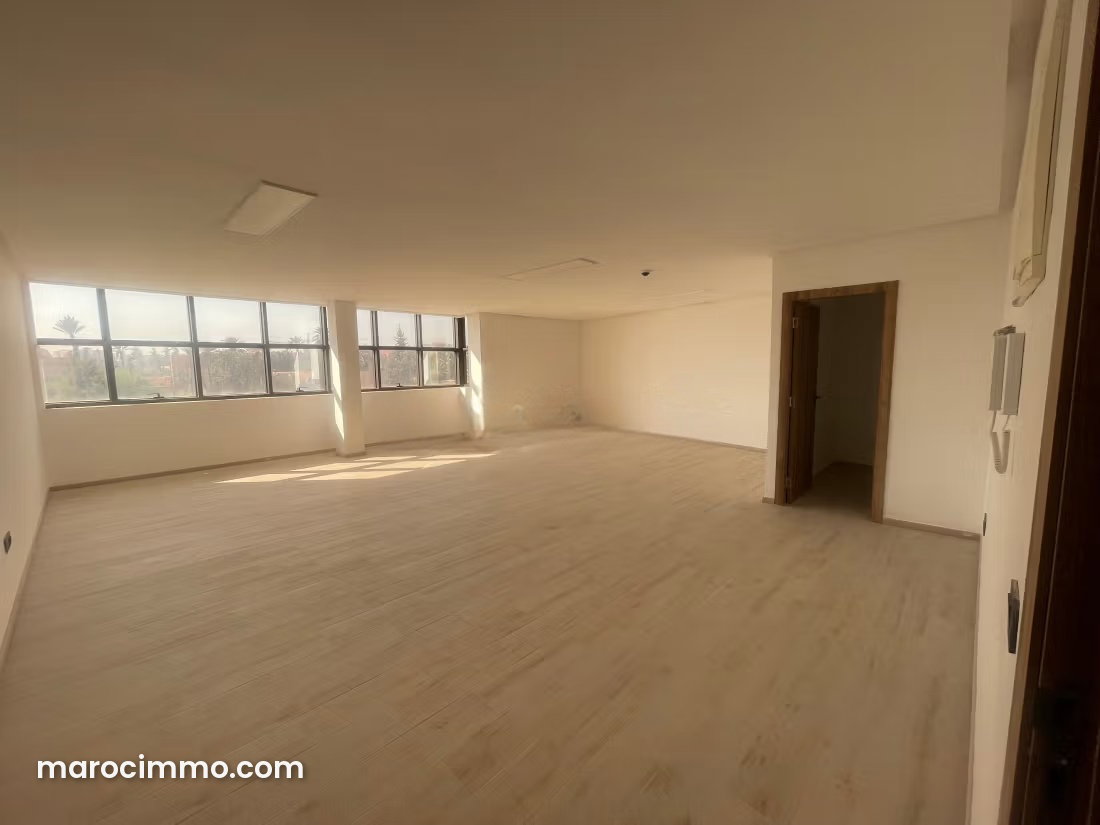 71 sqm Office in Gueliz, Marrakech, Air-Conditioned, Impeccable High-Standard Finish — Marrakesh