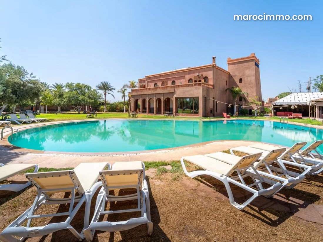 Villa riad 12 chambres avec agrément maison d'hôtes, Marrakech — Marrakech