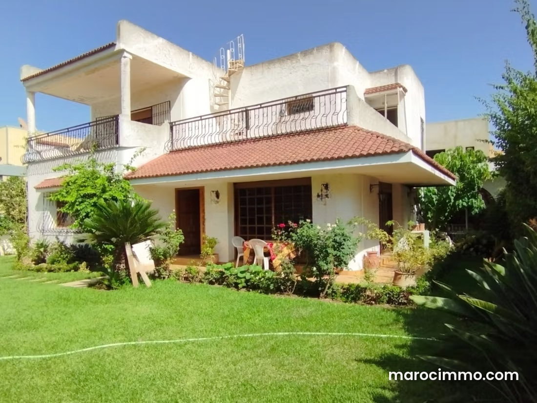 Villa 420 m² avec cheminée, Bir Rami Est, Kénitra — Kénitra