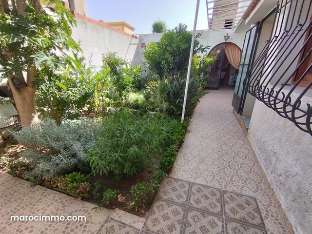 Villa avec joli jardin a vendre — 4
