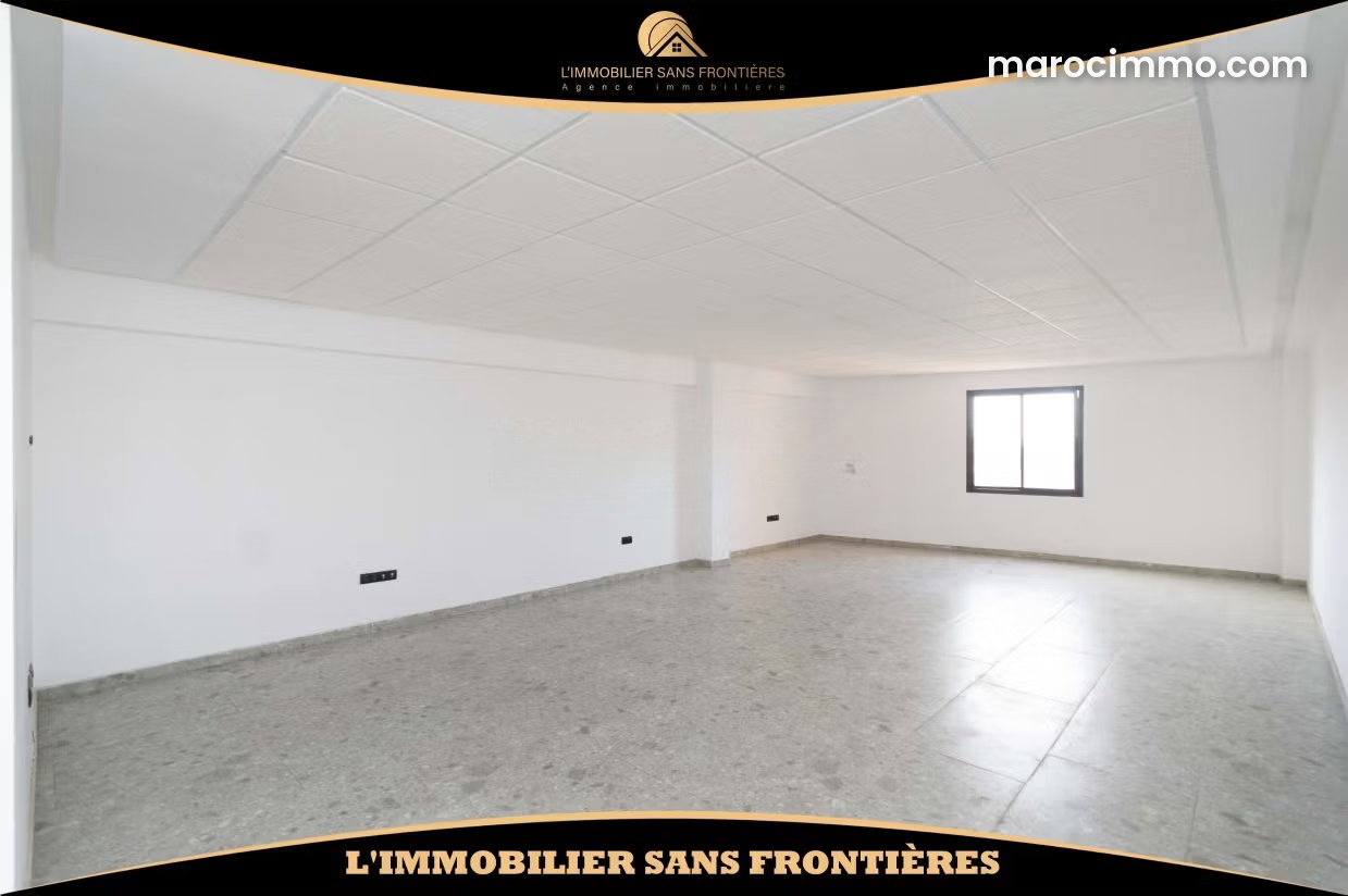 65 m² Office with Elevator and Parking, Guéliz Marrakech — Marrakesh