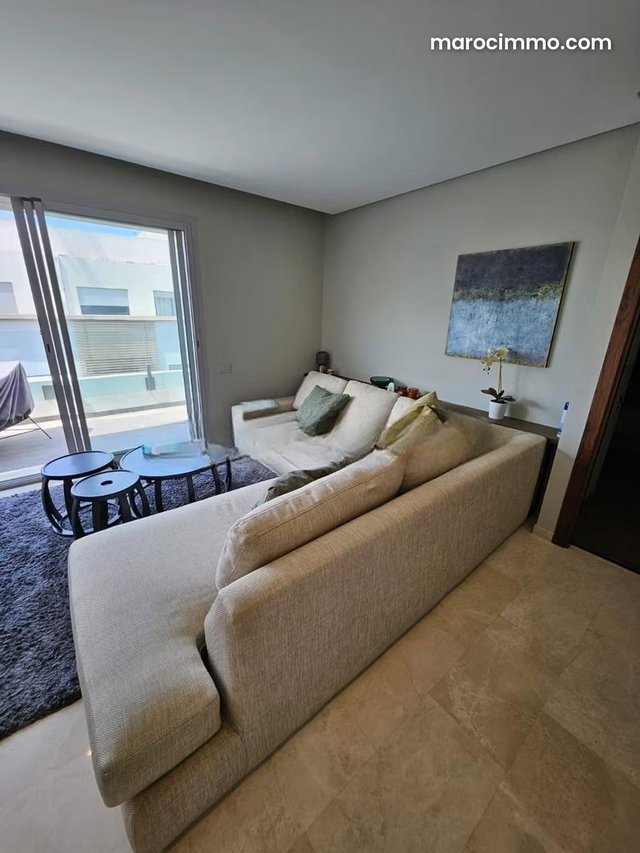 Appartement à louer à Oasis. Surface totale 70 m². Meublé — 2