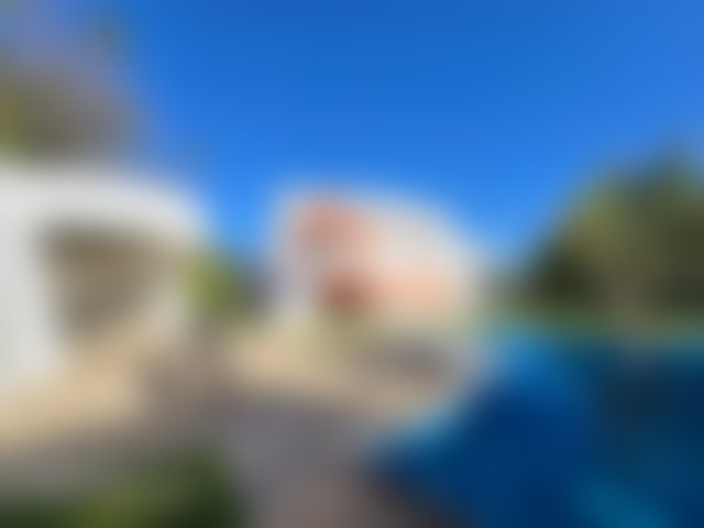 Villa meublée 2000 m² avec piscine à louer, Souissi, Rabat — 2