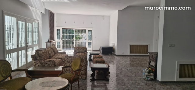Villa a louer a souissi — 5