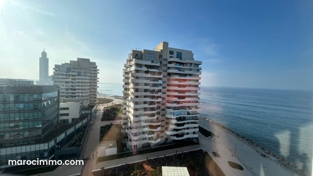Apartment for Sale in Ain Diab Extension. 3 Large Rooms. Parking — 4