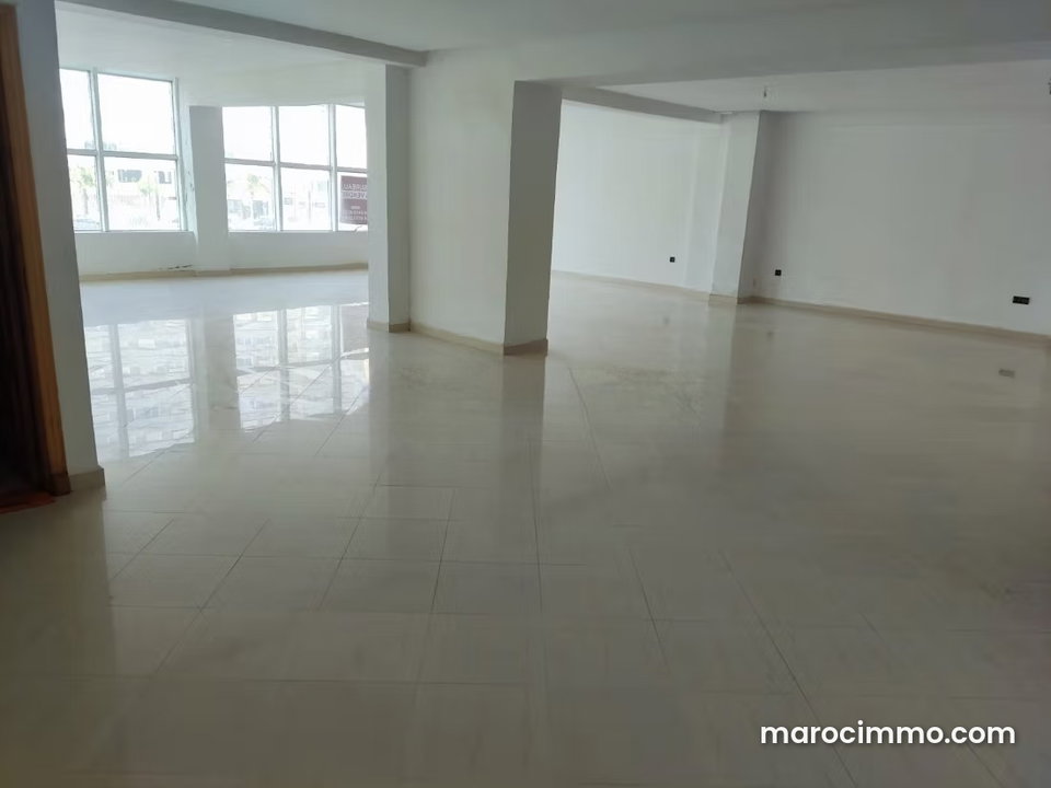 Plateau bureau à vendre au quartier Malabata