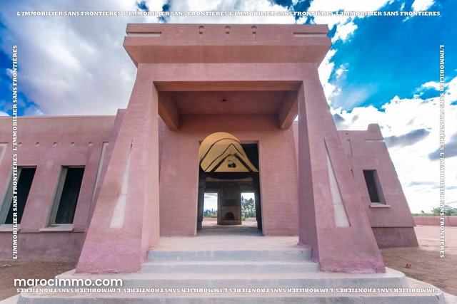 Semi-Finished Villa for Sale on Route d’Amizmiz, 1 Hectare 4000 m², Marrakech — 3