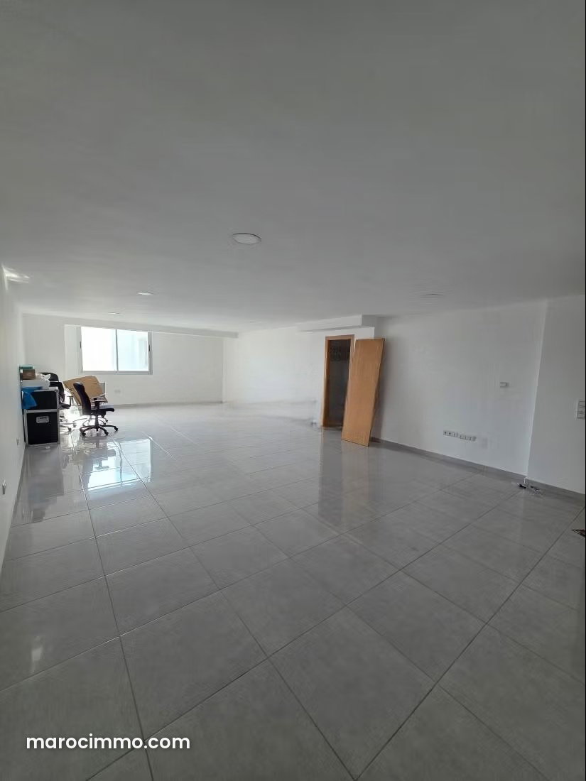 61 sqm office for rent in central Tangier — Tangier
