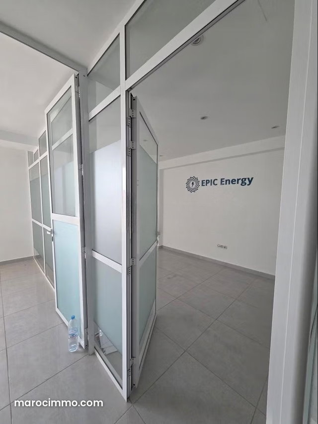 Location de bureaux en Centre. Surface totale 75 m² — 4