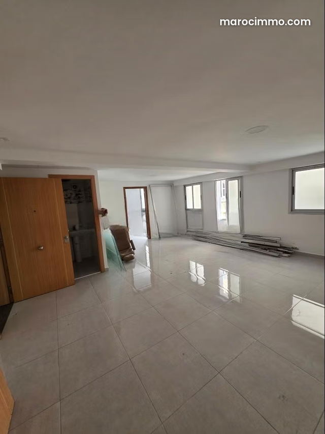 Bureaux à louer en Centre. Superficie 90 m² — Tanger