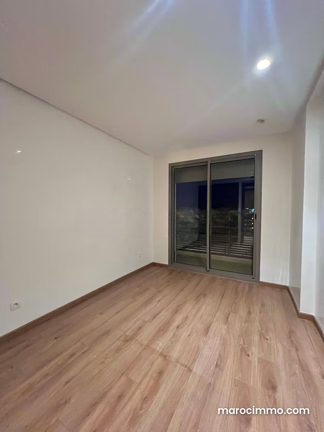 Rent: Unfurnished Apartment near Cheikh Khalifa Hospital — 5