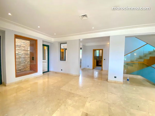 Superbe villa à louer à Ville Verte. 6 grandes pièces. Double vitrage et porte blindée — 3