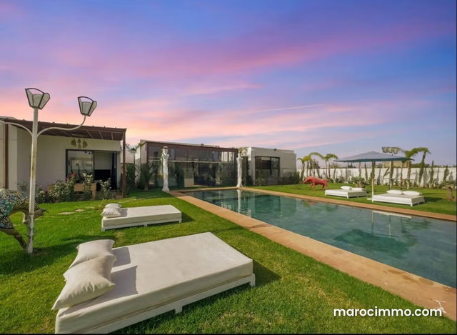 Villa spacieuse avec piscine à louer — 4