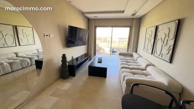 Appartement joliment meublé dernier étage vue golf — 5
