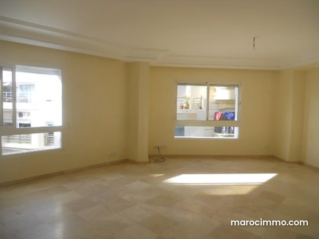 Furnished 135 sqm apartment for rent in Racine, Casablanca — Casablanca