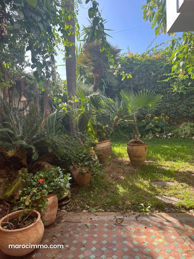 Cil location villa 4 chambres jardin — الدار البيضاء