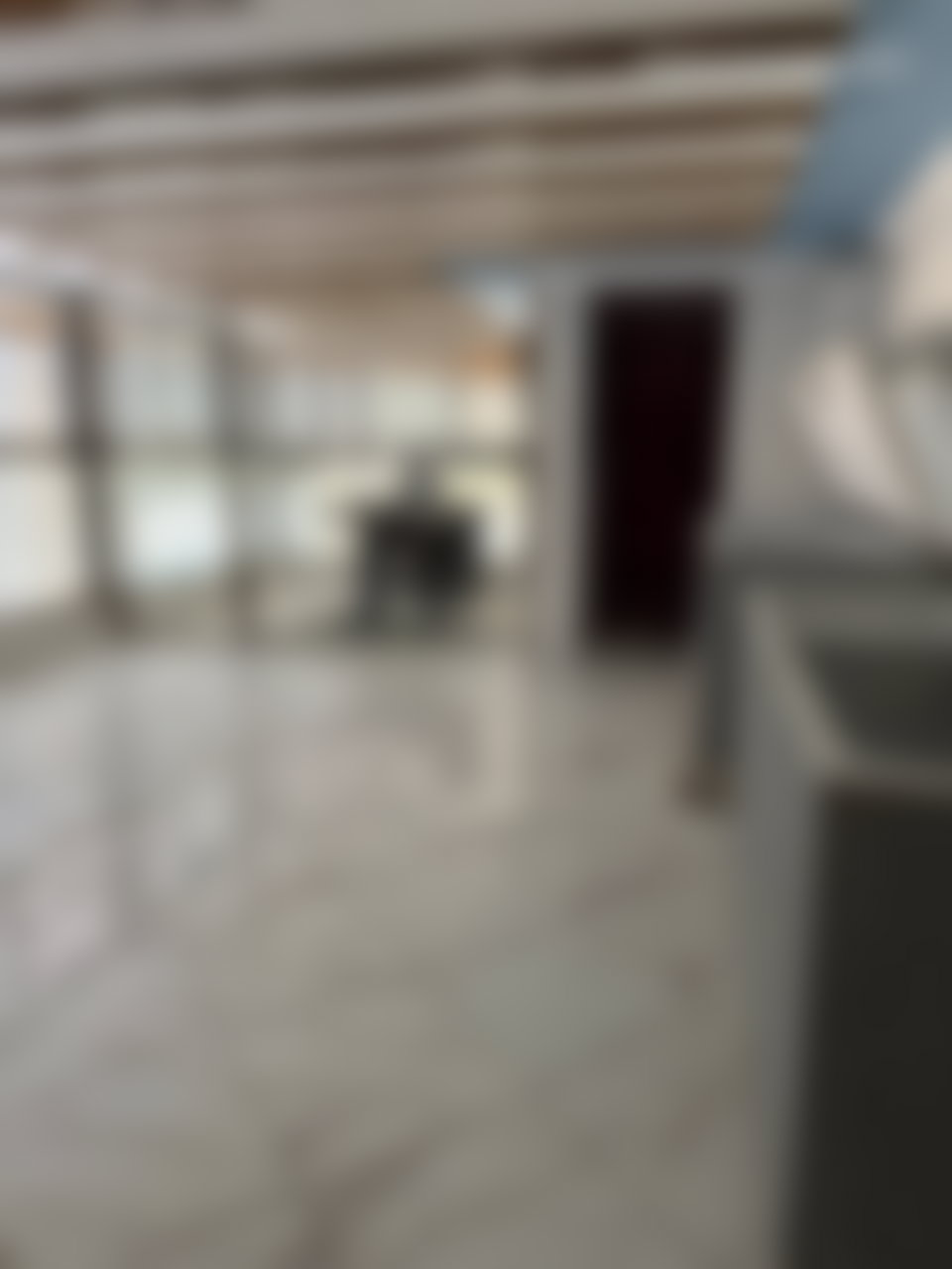 محل تجاري استراتيجي للإيجار بوسط طنجة