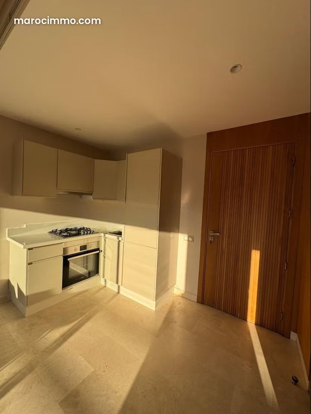 Studio meublé à vendre avec terrasse a les princesses — 2
