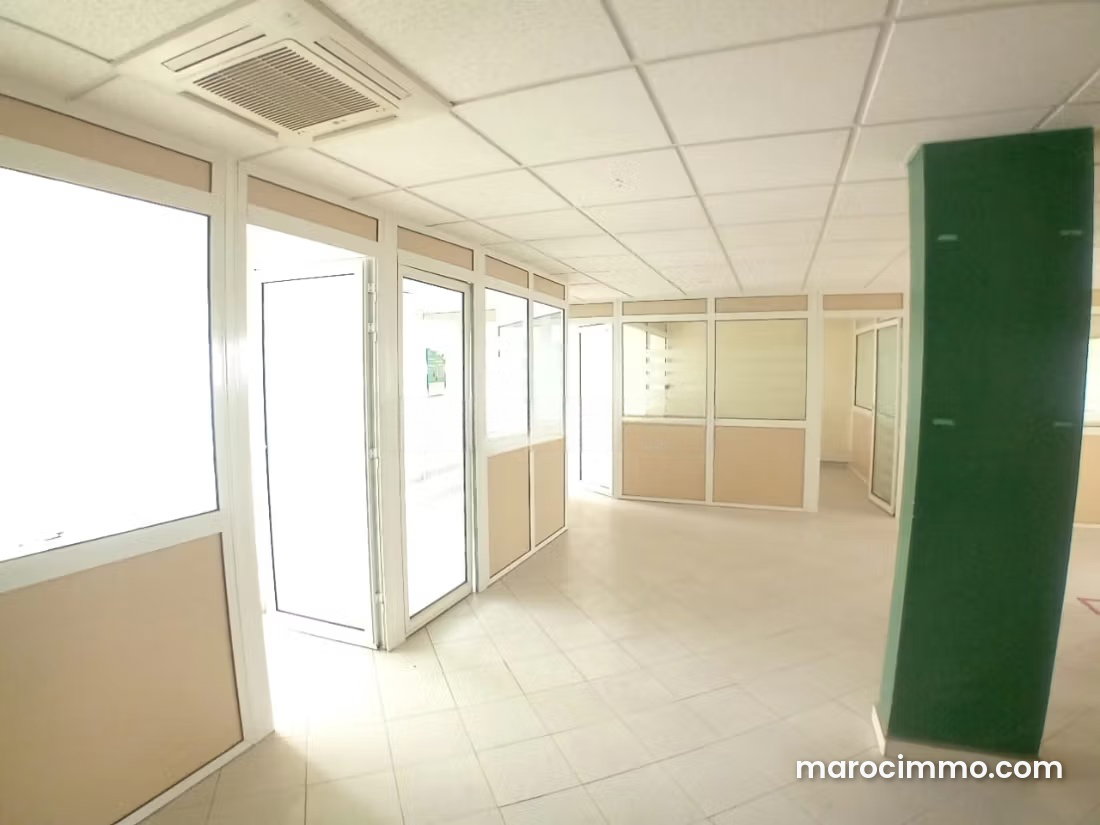 Local commercial 230 m² à louer quartier Abattoirs Agadir — Agadir